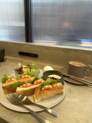 ゆい|お洒落なカフェ☕🥪