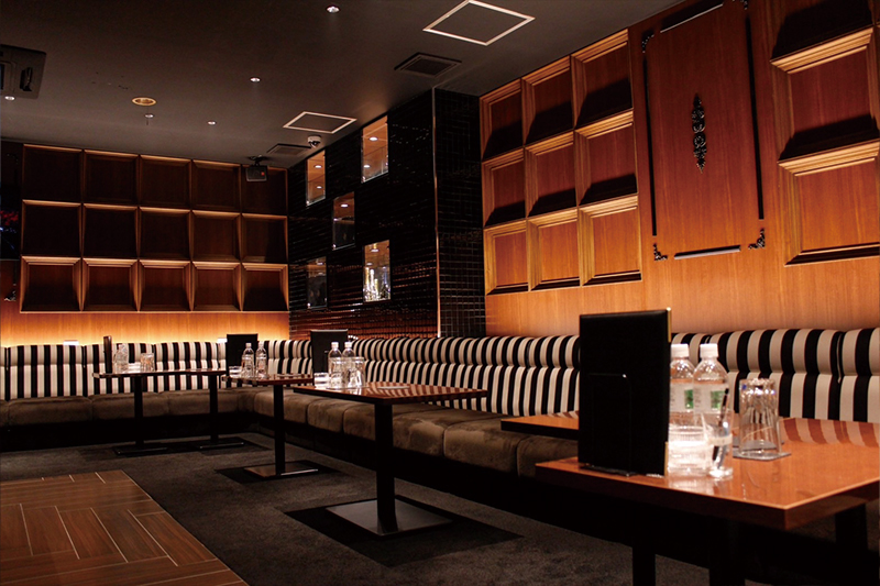 Club NEXT Plus 店内写真